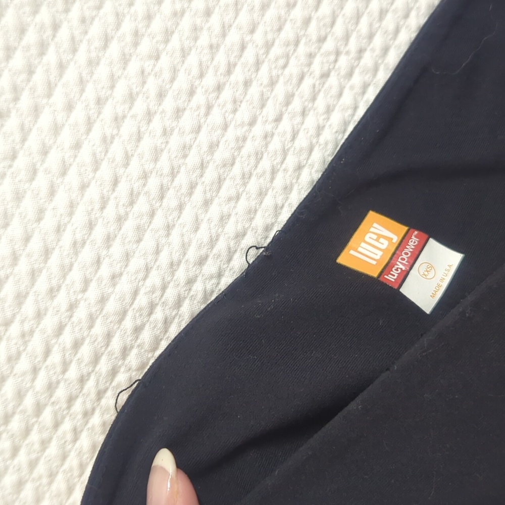 Lucy Power Yoga Capris - Picture 4 of 4